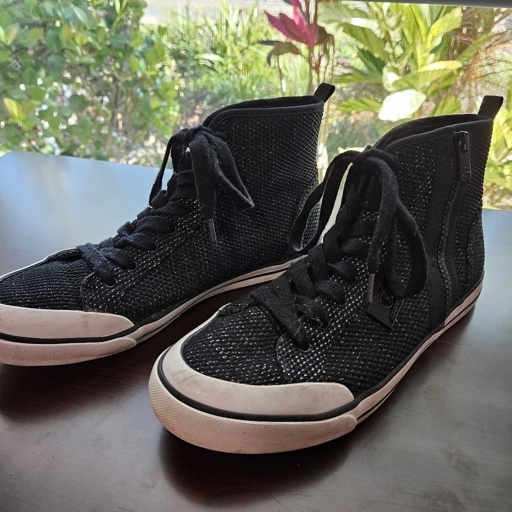 G Los Angeles high top sneakers size 9m